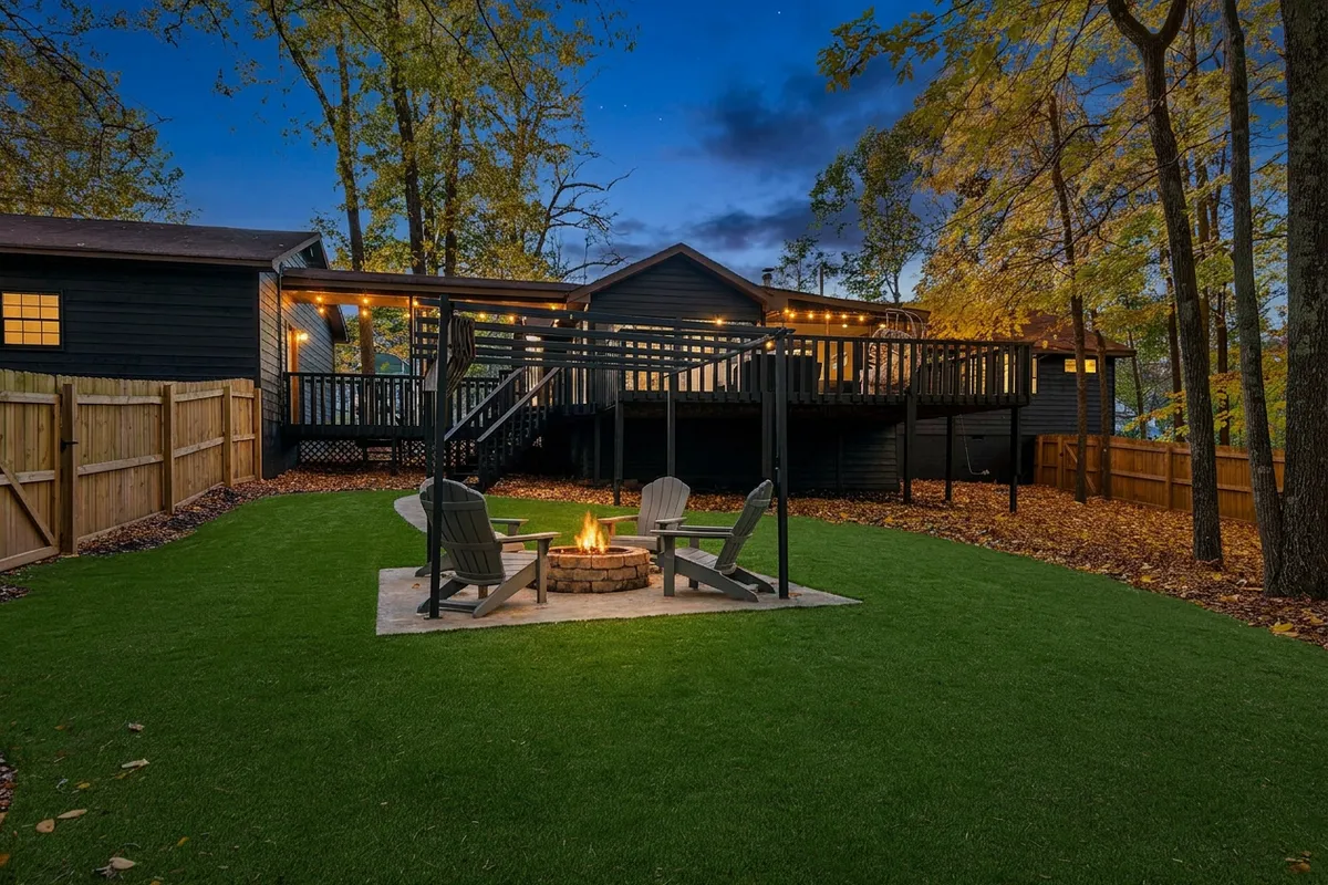 Fire pit for romantic getaway near Atlanta